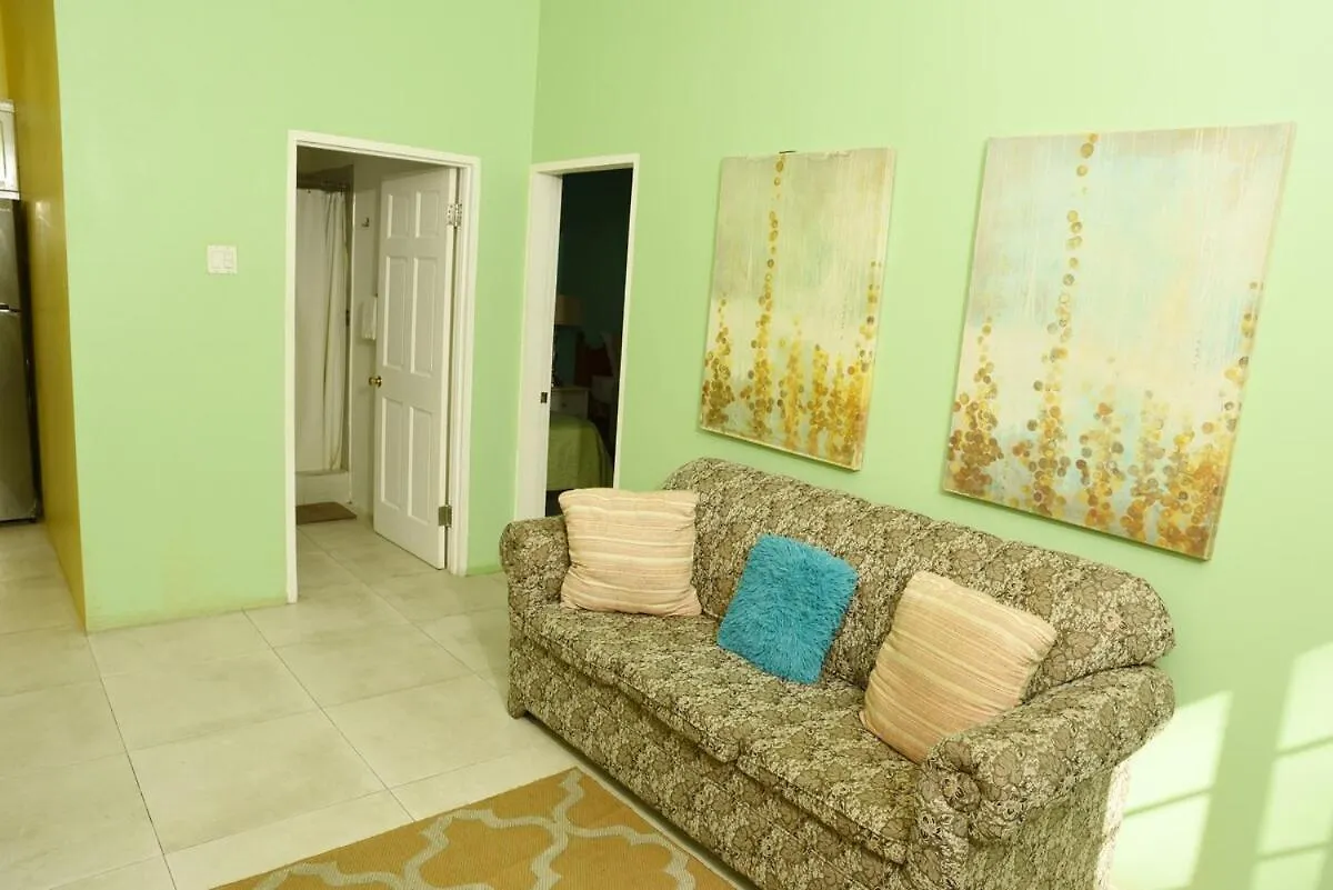 Private 2 Bedroom - Pool N Beach 205A Montego Bay Appartamento