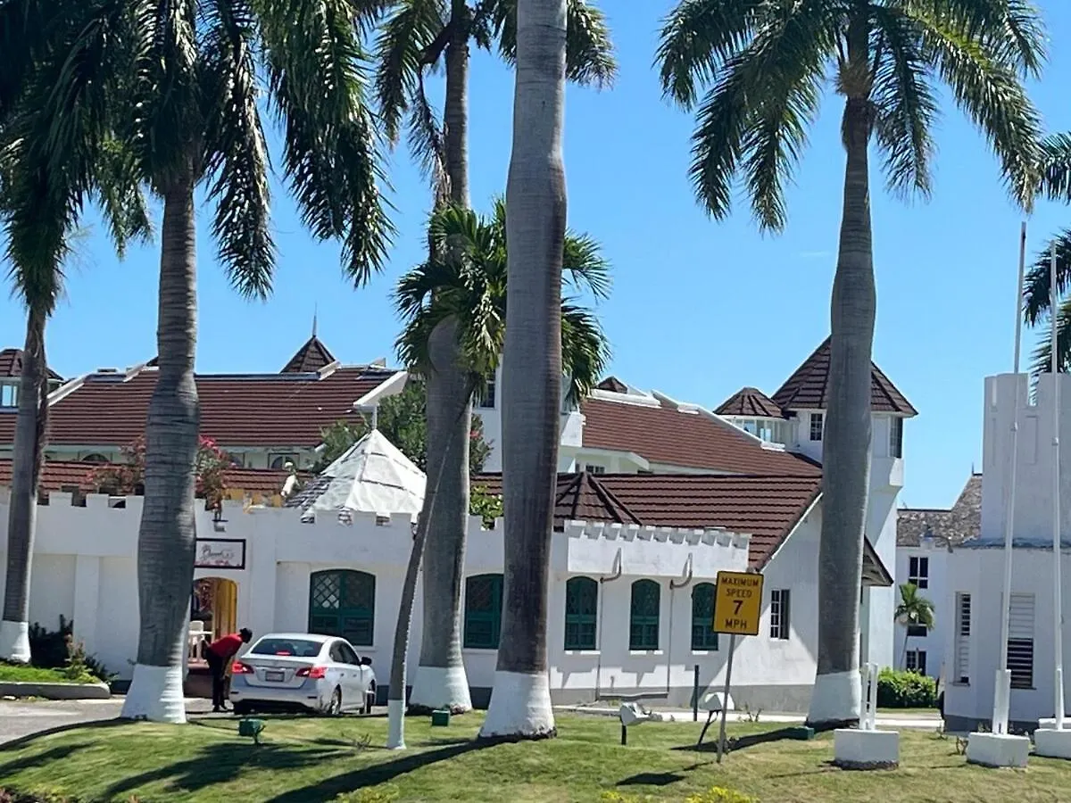 Appartamento Private 2 Bedroom - Pool N Beach 205A Montego Bay